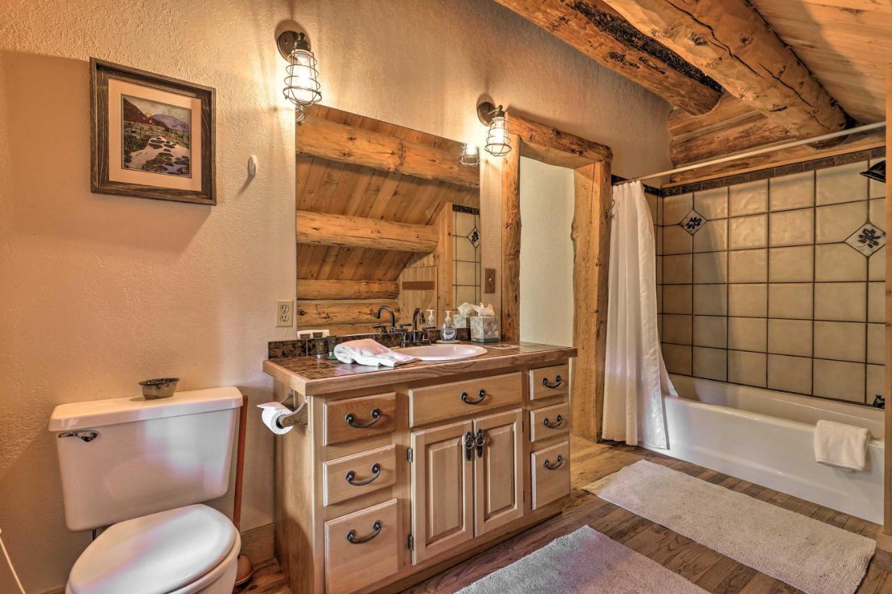 Cozy Breckenridge Cabin With Deck, 8 Mi To Gondola Eksteriør billede